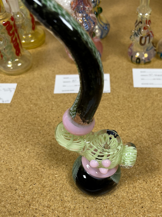8" Bubbler Twisting Art Glass